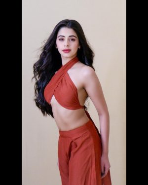 Ritika Badiani Instagram - थर्स्ट-trap