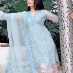 Ritika Badiani Instagram - O Sanam 💘 Wearing @aksafabrics_ 💗 #RitsBadiani #RitikaBadiani