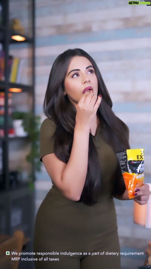 Ritika Badiani Instagram - Me when I see my friends munching on my pack of Too Yumm!: 😠😤🤯😢👎🏻 Tell us in the comments below how you would describe your mood using emojis when you see your friends eating from your pack. #MasaledaarMoments #Saregama #TooYummKarare #Masala #Snacks #TooYumm #Collab