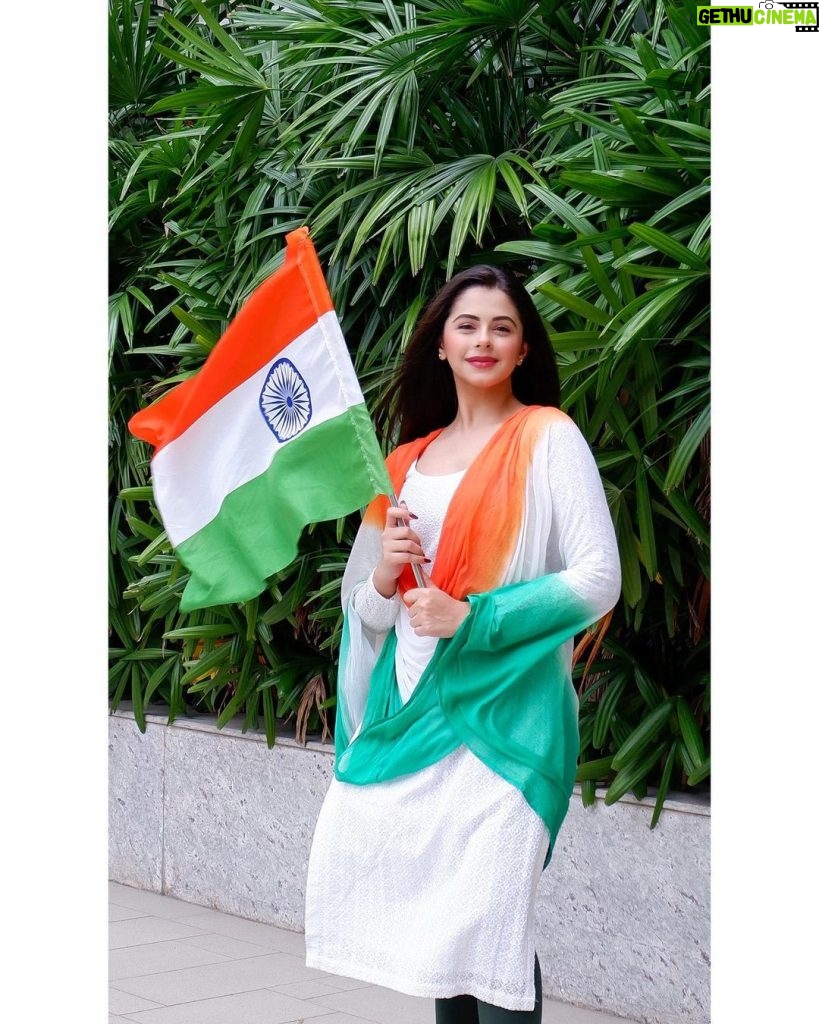 Ritika Badiani Instagram - Happy 75th Independence Day 🇮🇳 #RitsBadiani #RitikaBadiani #75thIndependenceDay #HarGharTiranga #JaiHind