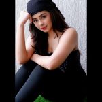 Ritika Badiani Instagram - Dont look at the caption, look at Me! 🖤 #RitsBadiani #RitikaBadiani
