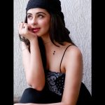 Ritika Badiani Instagram - Dont look at the caption, look at Me! 🖤 #RitsBadiani #RitikaBadiani