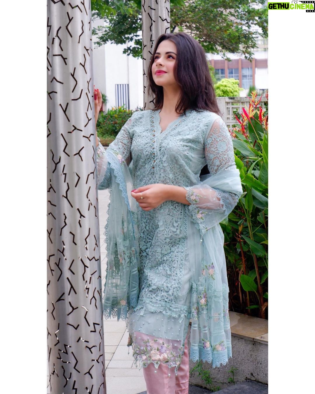 Ritika Badiani Instagram - Lamho Ki Khatayein Lafzoon Mein Kya Bataayein 💗