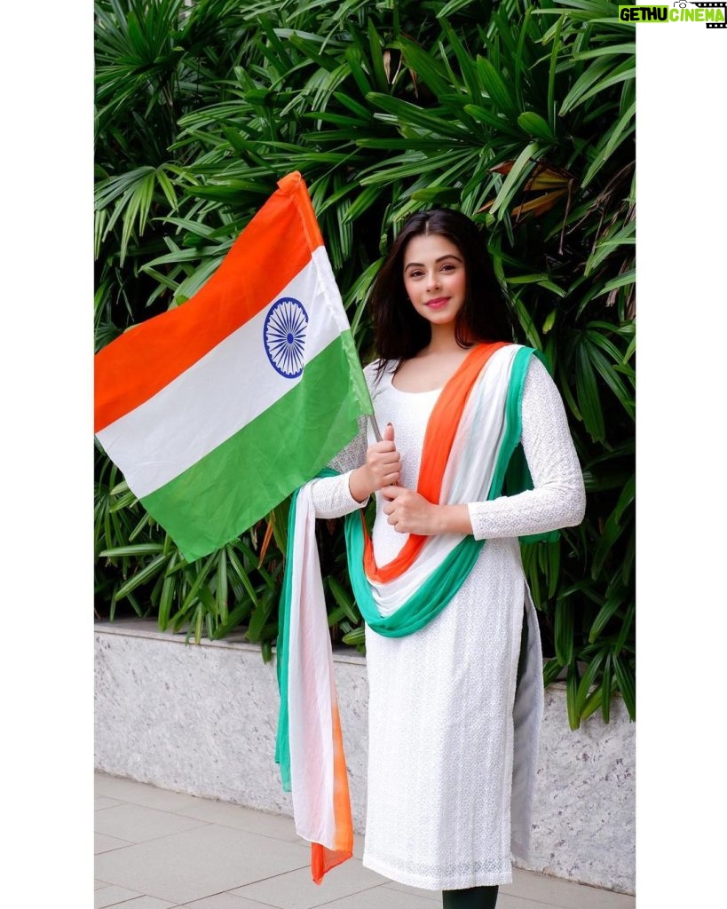 Ritika Badiani Instagram - Happy 75th Independence Day 🇮🇳 #RitsBadiani #RitikaBadiani #75thIndependenceDay #HarGharTiranga #JaiHind
