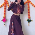 Ritika Badiani Instagram - Kanhaiya Twitter pe Aaja 😍 #KanhaiyaTwitterPeAaja #TheGreatIndianFamily #RitsBadiani #RitikaBadiani #Reels #Trending