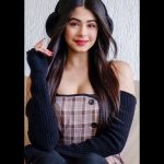 Ritika Badiani Instagram - Looking at you looking at me 👀 #RitsBadiani #RitikaBadiani