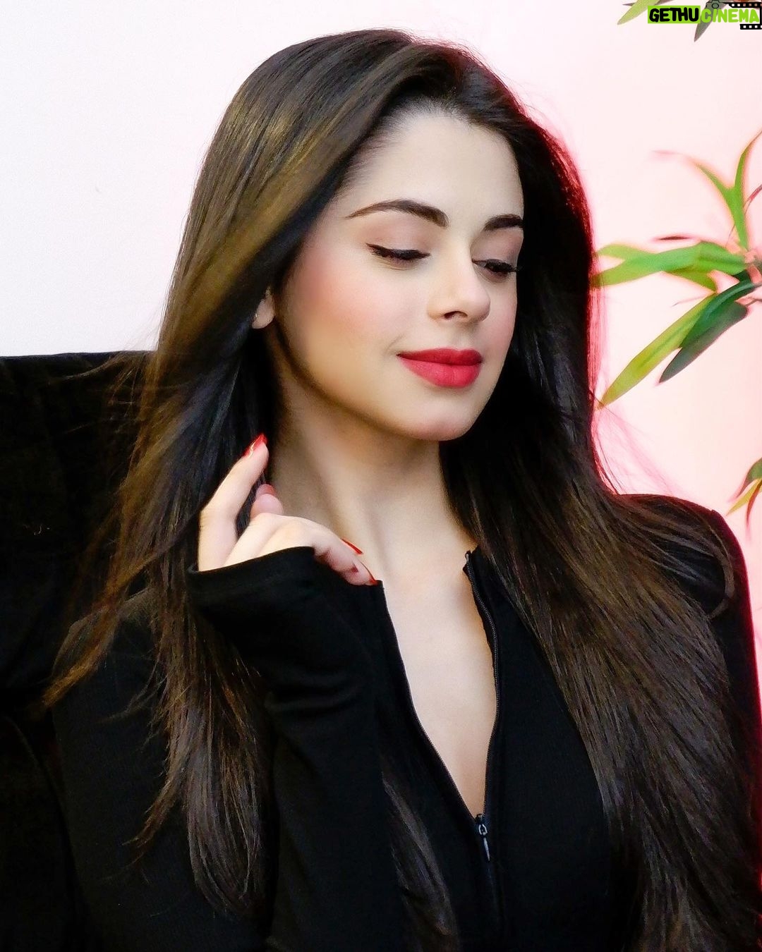 Ritika Badiani Instagram - I got that Red Lip Classic thing that you like ♥️