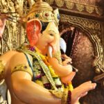 Ritika Shrotri Instagram - Had the privilege of visiting Lalbaug cha raja & Ganesh Gulli bappa for DEAR LOTTERY campaign! Get your ticket now & get a chance to win exciting prizes! @rajeshmadan1 @anand.mavani.9 @mohsinkhancinema @dearlotteries Styled by @sajiriiiii #ad #campaign #government #lottery #dearlottery