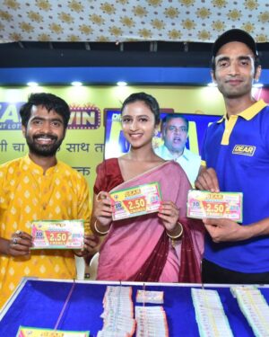 Ritika Shrotri Instagram - Had the privilege of visiting Lalbaug cha raja & Ganesh Gulli bappa for DEAR LOTTERY campaign! 
Get your ticket now & get a chance to win exciting prizes!

@rajeshmadan1
@anand.mavani.9
@mohsinkhancinema 
@dearlotteries

Styled by @sajiriiiii 

#ad #campaign #government #lottery #dearlottery