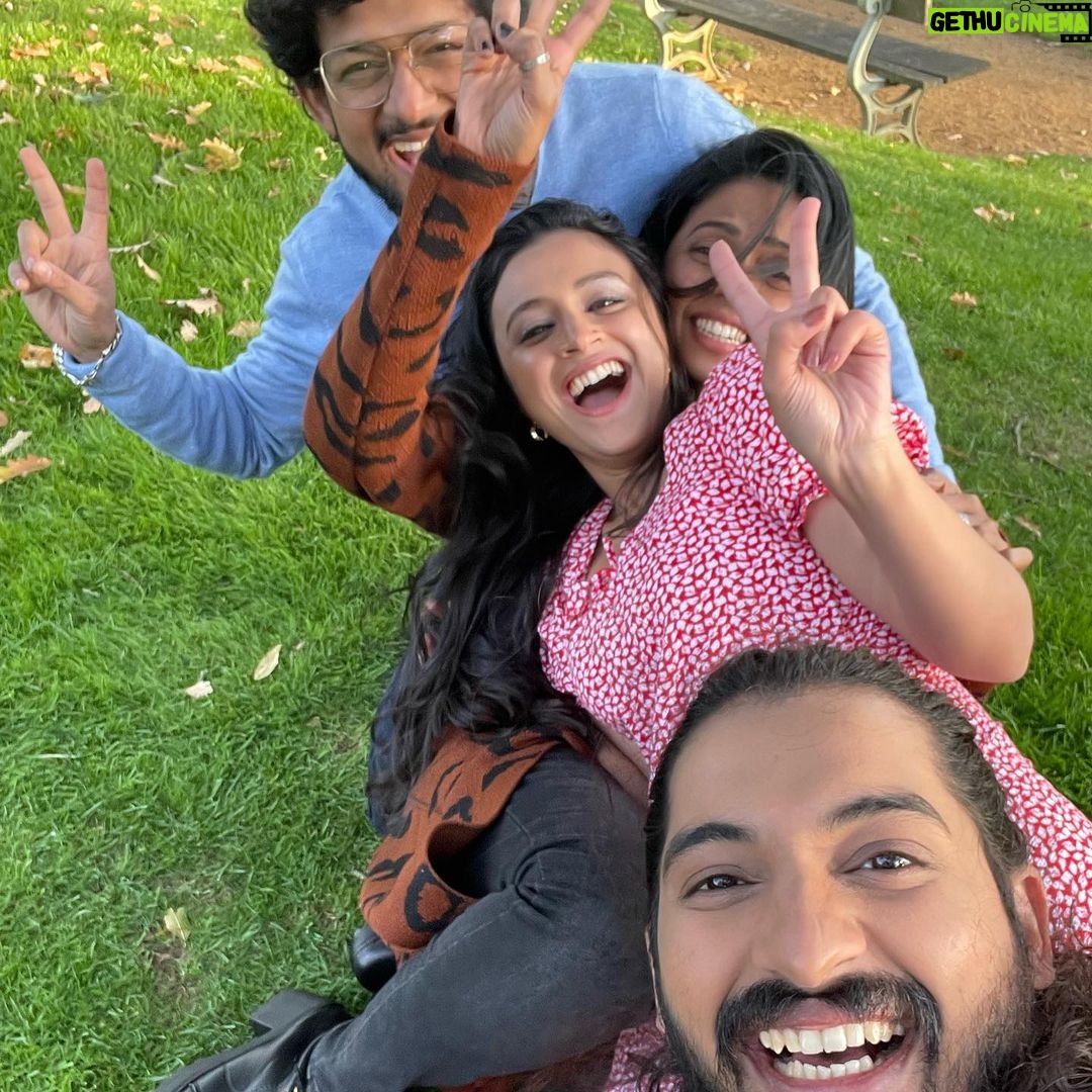 Ritika Shrotri Instagram - Bts from the sets of London Misal! Releasing on 8th December! Mark the date ✨ @rutuja_bagwe @sahibharat @jalindar.kumbhar @im_gaurav_more20 @nikkhhil_29 @ruturaajshinde @madhuripawarofficial #cinema #8dec #marathi