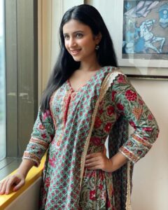 Ritika Shrotri Instagram - Felt cute. Won’t delete later #photooftheday #ethnic #traditional #smile #fashion #outfit