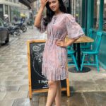 Ritika Shrotri Instagram – Rainy day ☔️ 

Pc @mohikakg 

#wandering #rain #purple #outfit #bliss #candid #roamingaround