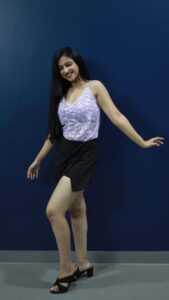 Ritika Shrotri Instagram - Little late but थेट #grooving #trending #reelitfeelit #dance #dancereels #mygroove