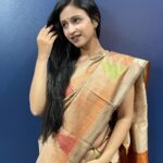 Ritika Shrotri Instagram - Saree 🤍 Thank you for this beautiful saree @mysilklove Do check their collection! #saree #traditional #simple #photooftheday #smile