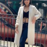 Ritika Shrotri Instagram - When in doubt wear black 🖤 #fashion #blacknwhite #outfit #casuals #photooftheday #wandering #coat #zarawomen