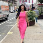 Ritika Shrotri Instagram - Pink🌷 #photooftheday #london #pink #fashion #wanderer #oxfordstreet