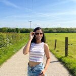 Ritika Shrotri Instagram - Sun’s out, shades on ⛅️ #photooftheday #shades #casual #nofilter #instagram