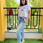 Ritika Shrotri Instagram - Summer vibes 🌻 #photooftheday #casual #summer #instagram #denim #outfit #just