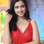 Ritika Shrotri Instagram – Red flag personified 🧛🏻♀️
#red #photooftheday #shimmer #fashion