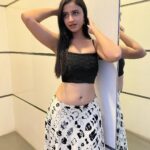 Ritika Shrotri Instagram - Black & white 🤍 Outfit @fragrance_designs Pc @rutuja_bagwe #photooftheday #promotions #outfit #casuals #blacknwhite
