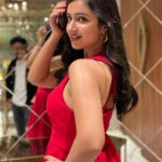 Ritika Shrotri Instagram - How to ruin a good photo ft. @parthbhalerao #boyz4 #trailer #launch #outfit #photooftheday #red