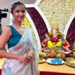 Ritika Shrotri Instagram - गणपती बाप्पा मोरया, पुढच्या वर्षी लवकर या! Outfit @sajiriiiii @manjiri_tengse @kulkarnisamira #bappa #2k23 #moraya #ganapatibappa