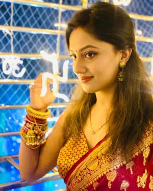 Riya Dey Instagram - 1st Diwali as husband & wife😌🪔
Tons of Diwali wishes to all of you from us..❤️🙏🏻
#swipeleft ⬅️
#happydiwali #light #love #happiness #togetherness #strongertogether #positivevibes #husbandwife #firstdiwali #festival #festivewear #festivevibes #ootn #sunilria🎊👩‍❤️‍👨🎊
