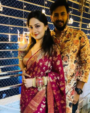 Riya Dey Instagram - 1st Diwali as husband & wife😌🪔
Tons of Diwali wishes to all of you from us..❤️🙏🏻
#swipeleft ⬅️
#happydiwali #light #love #happiness #togetherness #strongertogether #positivevibes #husbandwife #firstdiwali #festival #festivewear #festivevibes #ootn #sunilria🎊👩‍❤️‍👨🎊