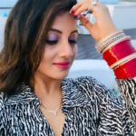 Riya Dey Instagram - Look at me😍❤️ #swipeleft ⬅️ #instapost #pose #swag #classy #sassy #selfie #selfietime #love #live #laugh #loveyourself #actress #riyadey Adaaran Prestige Vadoo