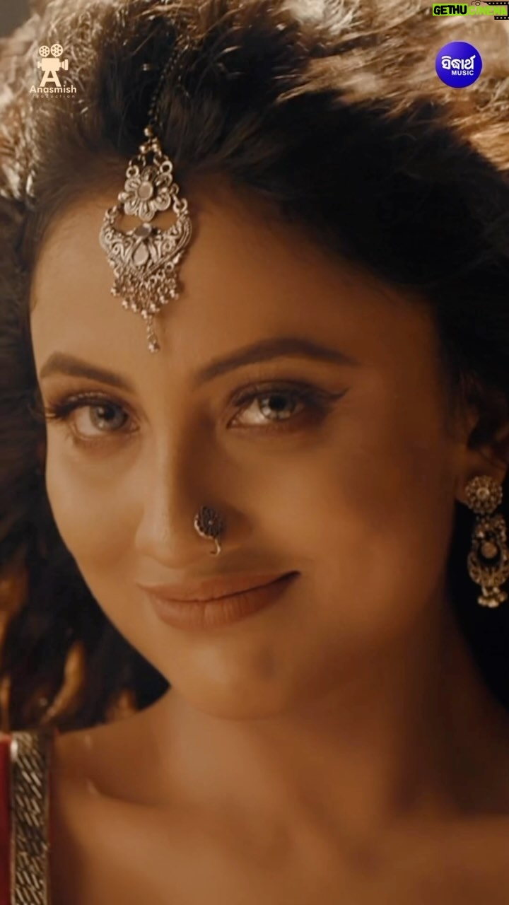 Riya Dey Instagram - Join the sensation! 🌟 Over 50K+ Reels and counting! The “Rangalata” fever continues to rage on. This dance number is still trending on Instagram and has now crossed an impressive 50k+ Reels on various social media platforms. 🕺💃 #Rangalata #RiyaDey #AseemaPanda #SidharthMusic