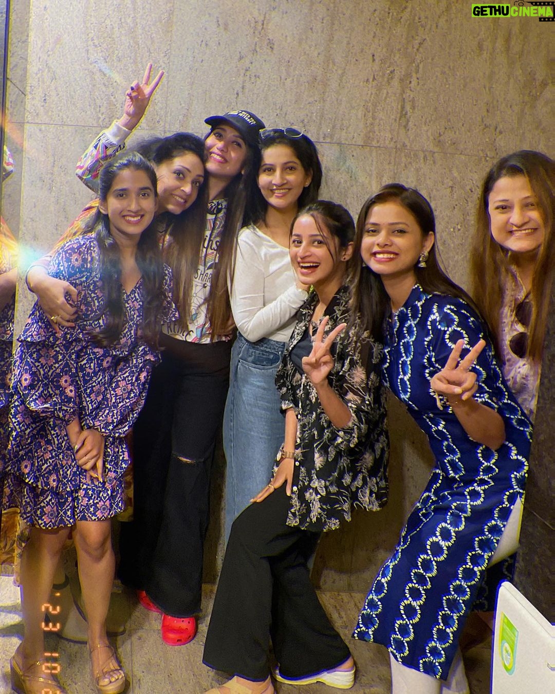 Riya Dey Instagram - Odisha’s rangalatas together 🫶 At the screening of “ KATAKA: Sesha ru Arambha “! A must watch movie 😍 @prittttam @poonammishraofficial @anuchoudhuryofficial @sudhanshumohansahoo @devasispatra_actor Cinepolies Esplanet Bhubaneswar