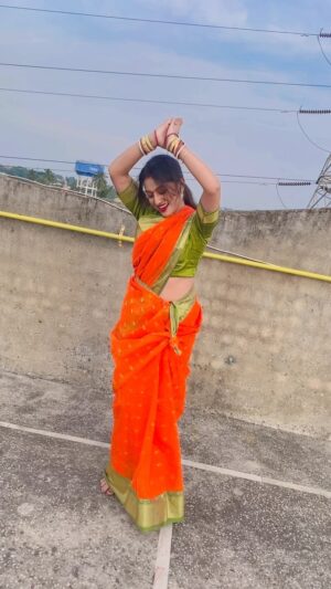 Riya Dey Instagram - ଶାରଦୀୟା ଦୁର୍ଗା ପୂଜା ର ହାର୍ଦ୍ଦିକ ଅଭିନନ୍ଦନ 
Thank you maa for everthing..🙏🏻❤️
Durgashtami 🫶🏻
Favourite puja song of this year😍
#blessed #duggadugga #jaymaadurga #durgastami
