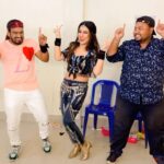 Riya Dey Instagram - Grooving on rangalata with two of our very favourites @angulia_bunty_official & @actor__bapi ..you both are just fabulous & with a golden hearts..❤️🫶🏻🥰😍 #rangalata #trending #trendingsongs #trendingreels #kataksesharuarambha #ghoghahabadussehrare #actor #anuguliabunty #actorbapi #actress #riyadey Cuttack, Orissa