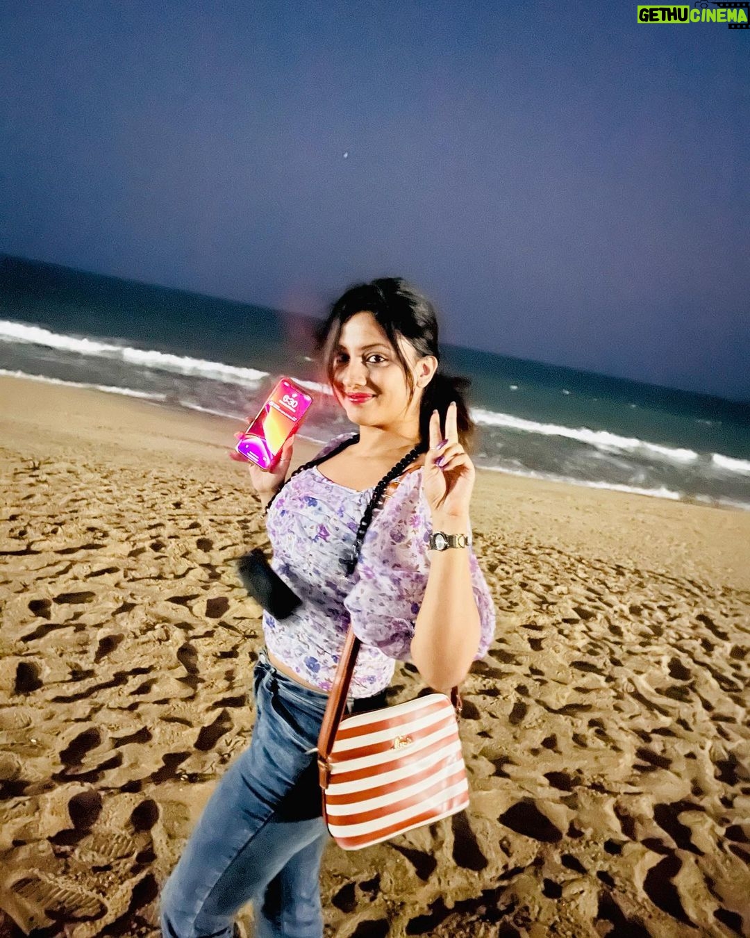 Riya Dey Instagram - Some major throwback from my all time favourite place with my favourite person ❤️ #puri #beach #peace #peaceful #couple #couplegoals #loveisintheair #dating #togertherness #togetherforever #sunilria🎊👩❤️👨🎊 Puri, Orissa