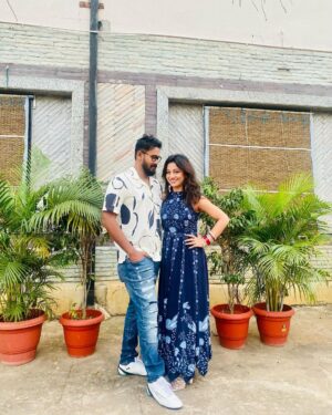 Riya Dey Instagram - Happy dussehra to all of you..
Enjoy the dussehra vibe watching katak sesha ru arambha at your nearest theatres..book your tickets asap❤️🫶🏻
ଜୟ ମା ଦୁର୍ଗା🙏🏻
#happydussehra #dusseshravibes #festival #festivevibes #ootd #couple #togetherforever #kataksesharuarambha #booktickets #love #live #laugh #sunilria🎊👩‍❤️‍👨🎊