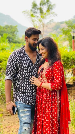 Riya Dey Instagram - Feel this beautiful song.. #abakakasaajirahichichahi ❤️😘🥰My beautiful balasore ❤️
#proudbalasorian #panchalingeswar #familytrip #youandme #youandmeforever #loveisintheair #togetherforever #togetherness #couple #couplegoals #love #live #laugh #sunilria🎊👩‍❤️‍👨🎊