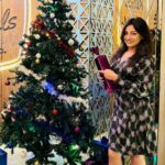 Riya Dey Instagram - Merry Christmas 🤶❤️🎄 #swipeleft ⬅️ #love #live #laugh #actress #riyadey #sunilria🎊👩‍❤️‍👨🎊 #christmas2023