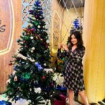 Riya Dey Instagram - Merry Christmas 🤶❤️🎄 #swipeleft ⬅️ #love #live #laugh #actress #riyadey #sunilria🎊👩‍❤️‍👨🎊 #christmas2023
