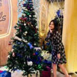 Riya Dey Instagram - Merry Christmas 🤶❤️🎄 #swipeleft ⬅️ #love #live #laugh #actress #riyadey #sunilria🎊👩‍❤️‍👨🎊 #christmas2023