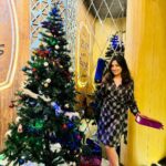 Riya Dey Instagram - Merry Christmas 🤶❤️🎄 #swipeleft ⬅️ #love #live #laugh #actress #riyadey #sunilria🎊👩‍❤️‍👨🎊 #christmas2023