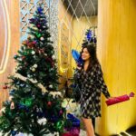 Riya Dey Instagram - Merry Christmas 🤶❤️🎄 #swipeleft ⬅️ #love #live #laugh #actress #riyadey #sunilria🎊👩‍❤️‍👨🎊 #christmas2023