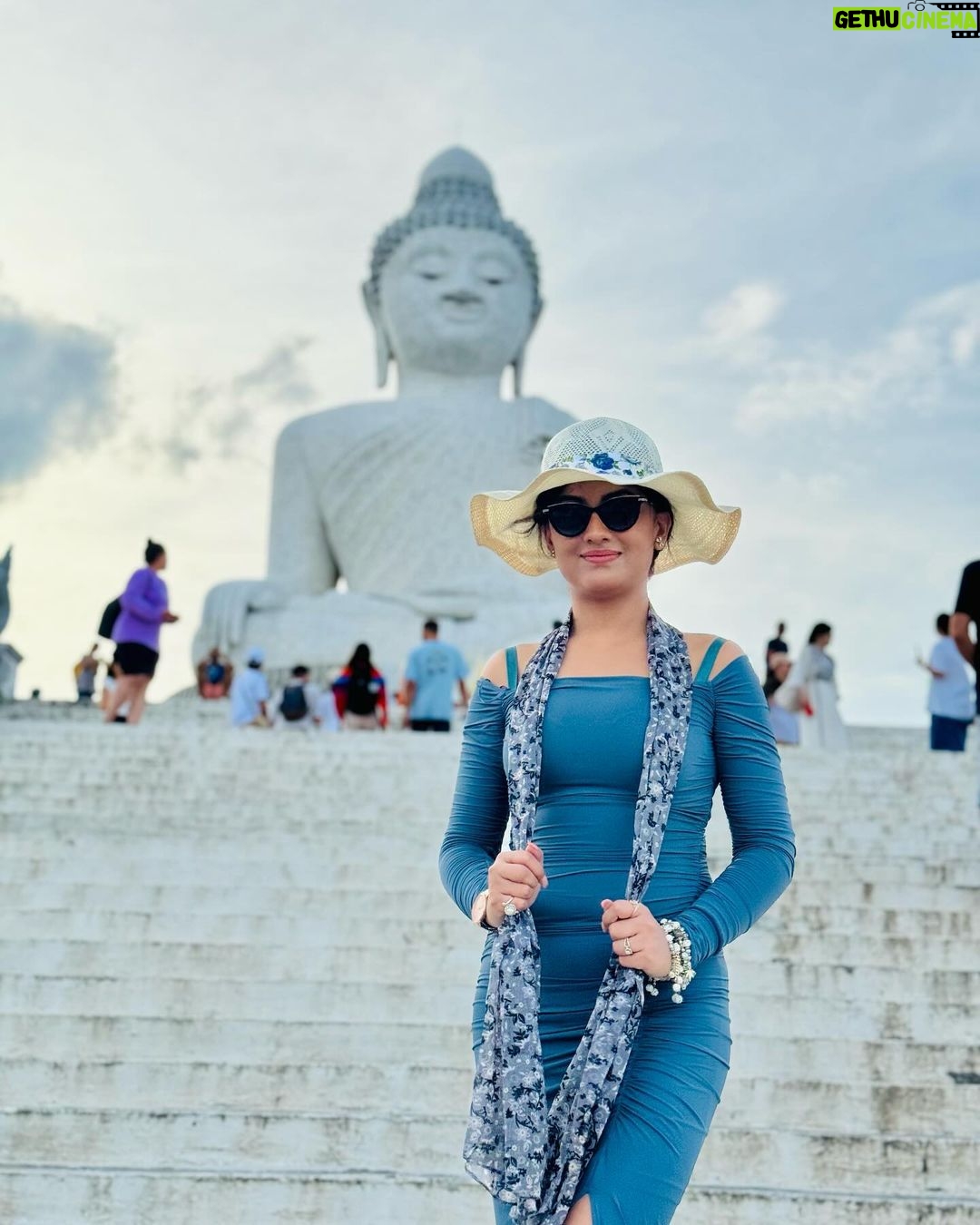 Riya Dey Instagram - Mi Amor 🩶 Gray is a mood😉 #swipeleft ⬅️ #vacation #vacationmode #travel #phuket #ootd #thailand #trip #travelphotography #travelmode #loveisintheair #ootn #love #live #laugh #actress #riyadey Phuket, Thailand