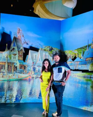 Riya Dey Instagram - Day 1 at Bangkok ❤️
Clicked📷 by my beautiful lady @barnalidey968 😘
#swipeleft ⬅️
#1stanniversary #marriageanniversary #annyversarytrip #bangkok #thailand #trip #travelphotography #travelmode #couplegoals #loveisintheair #ootn #love #live #laugh #sunilria🎊👩‍❤️‍👨🎊