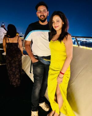 Riya Dey Instagram - Day 1 at Bangkok ❤️
Clicked📷 by my beautiful lady @barnalidey968 😘
#swipeleft ⬅️
#1stanniversary #marriageanniversary #annyversarytrip #bangkok #thailand #trip #travelphotography #travelmode #couplegoals #loveisintheair #ootn #love #live #laugh #sunilria🎊👩‍❤️‍👨🎊