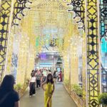 Riya Dey Instagram - Day 1 at Bangkok ❤️ Clicked📷 by my beautiful lady @barnalidey968 😘 #swipeleft ⬅️ #1stanniversary #marriageanniversary #annyversarytrip #bangkok #thailand #trip #travelphotography #travelmode #couplegoals #loveisintheair #ootn #love #live #laugh #sunilria🎊👩‍❤️‍👨🎊 Icon Siam & River City Bangkok