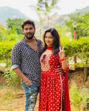 Riya Dey Instagram - सत् रंगा है ये इश्क रे ❤️
#swipeleft ⬅️
#love #live #laugh #positivevibes #staypositive #peace #togetherforever #bae #lifepartner #sunilria🎊👩‍❤️‍👨🎊