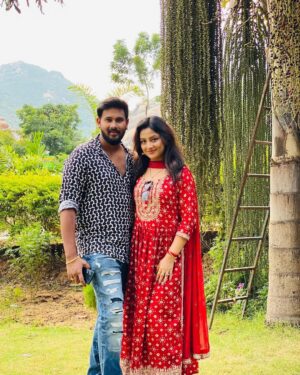Riya Dey Instagram - सत् रंगा है ये इश्क रे ❤️
#swipeleft ⬅️
#love #live #laugh #positivevibes #staypositive #peace #togetherforever #bae #lifepartner #sunilria🎊👩‍❤️‍👨🎊