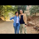Riyaa Subodh Instagram - આ ગુજરાતી અભિનેત્રીનો સીરિયલમાંથી આવ્યો ફર્સ્ટ લૂક,આ પાત્ર ભજવવું છે ખરેખર અઘરું ગુજરાતી મૉડલ, અભિનેત્રી રિયા સુબોધ જન્મે નહીં પણ કર્મે ગુજરાતી છે. રિયા મૂળે અમદાવાદની છે પણ ઘણીવાર તમારી જન્મભૂમિ અને કર્મભૂમિ એક જ નથી હોતી. તે જ રીતે રિયા છેલ્લા ઘણાં વખતથી મુંબઈમાં મૉડલિંગ કરે છે સાથે જ તેણે અનેક જાહેરાતોમાં કામ કર્યું છે. પણ આ વખતે તેને પહેલીવાર એક ચાલતી સિરિયલમાં 15 દિવસનું પાત્ર ભજવવા મળ્યું છે. આથી રિયા ખૂબ જ ખુશ અને ઉત્સાહી છે. આ વિશે ગુજરાતી મિડ-ડે સાથે વાત કરતાં તેણે પોતાના પાત્ર વિશે અનેક ખુલાસા કર્યા છે તે જાણો અહીં... To know more - log on to gujaratimidday.com #MiddayEntertainment #MidDayNews #entertainment #celebritynews #TelevisionNews #GujaratiActress #RiyaSubodh #ZeeTV #mumbaicity #ahmedabad #amdavadi #actressmodel