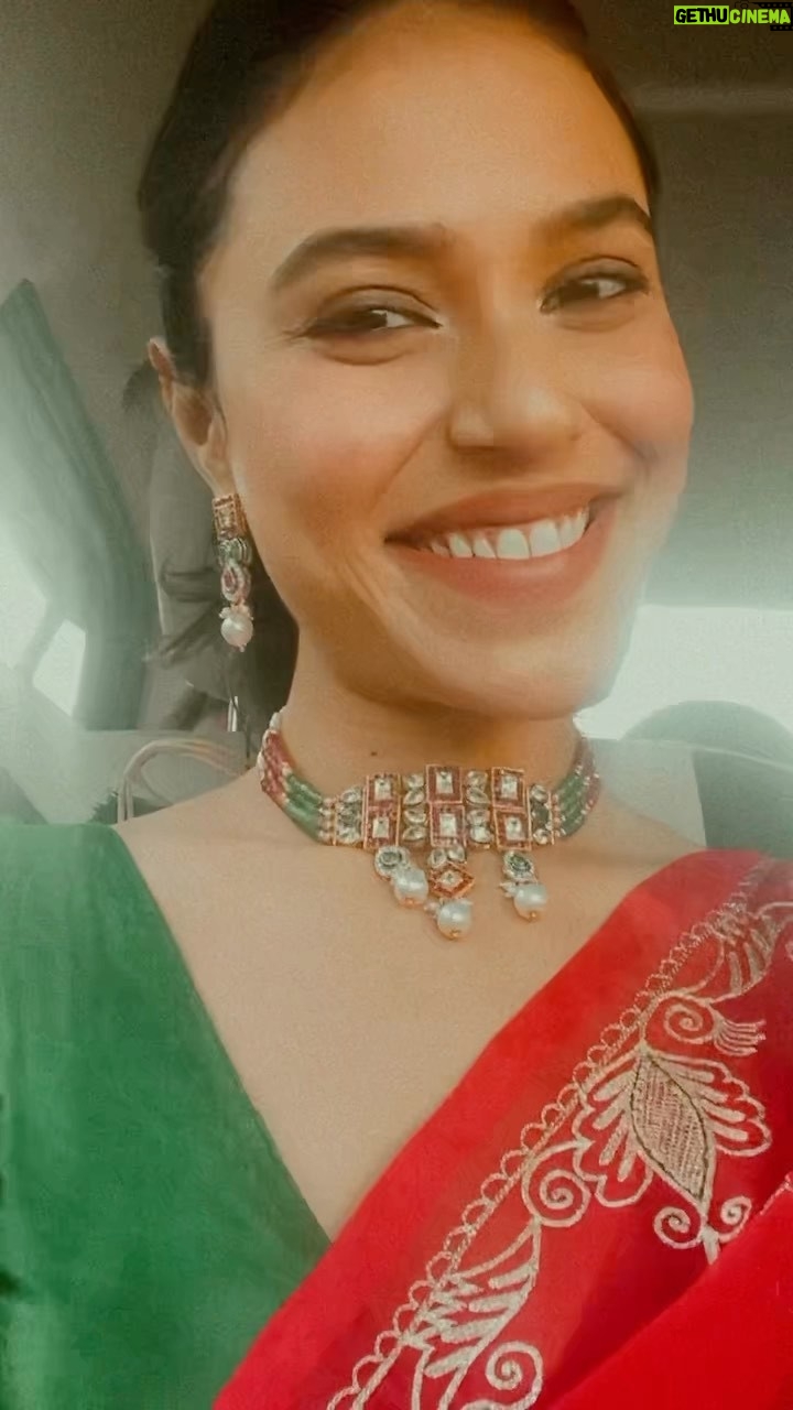Riyaa Subodh Instagram - नैनों से नैनों को मिला । ♥️ . . . . . #reelitfeelit #reelkarofeelkaro #reelsinstagram #reels #trendingreels #pov #ootd