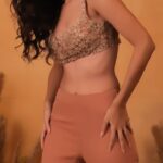 Riyaa Subodh Instagram - 🤎 #catchmeifyoucan . . . . #comingsoon #reelitfeelit #reelkarofeelkaro #reelinstagram #reelsvideo #trending